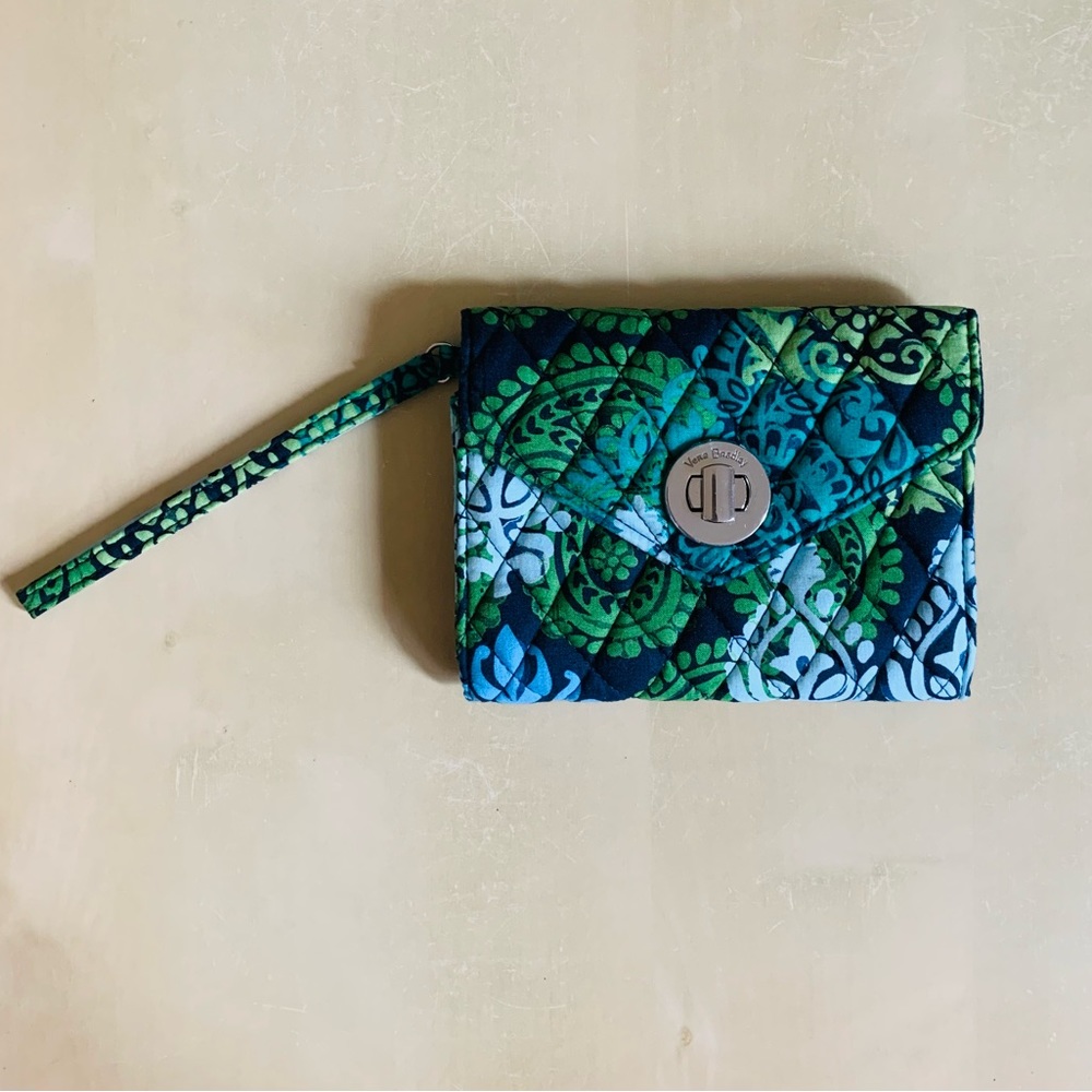 Vera Bradley Smartphone Wristlet